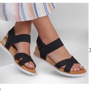 Bob's X Skechers Desert Kiss - Secret Picnic Strappy Sandal Sz 10 in Black
